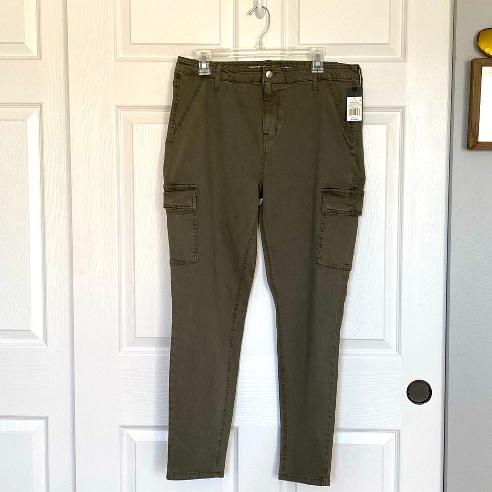 NWT Mossimo Army Green High-Rise Jeggings, Cargo style